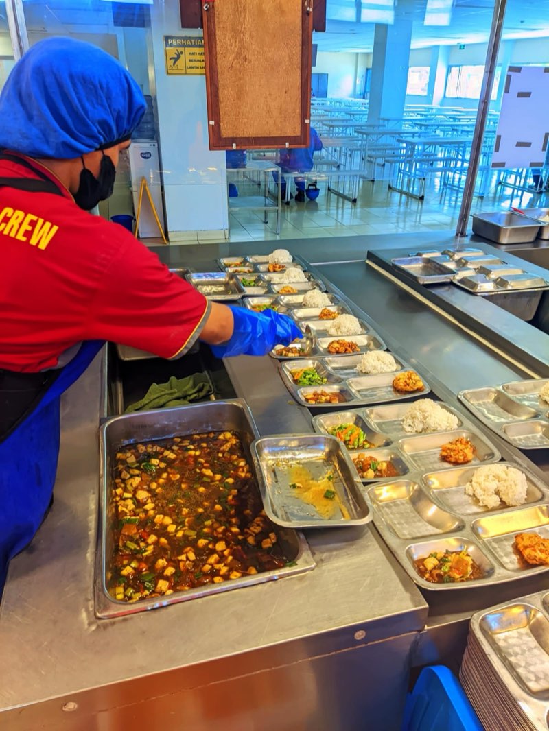 Citarasa catering — plating ribuan porsi per hari